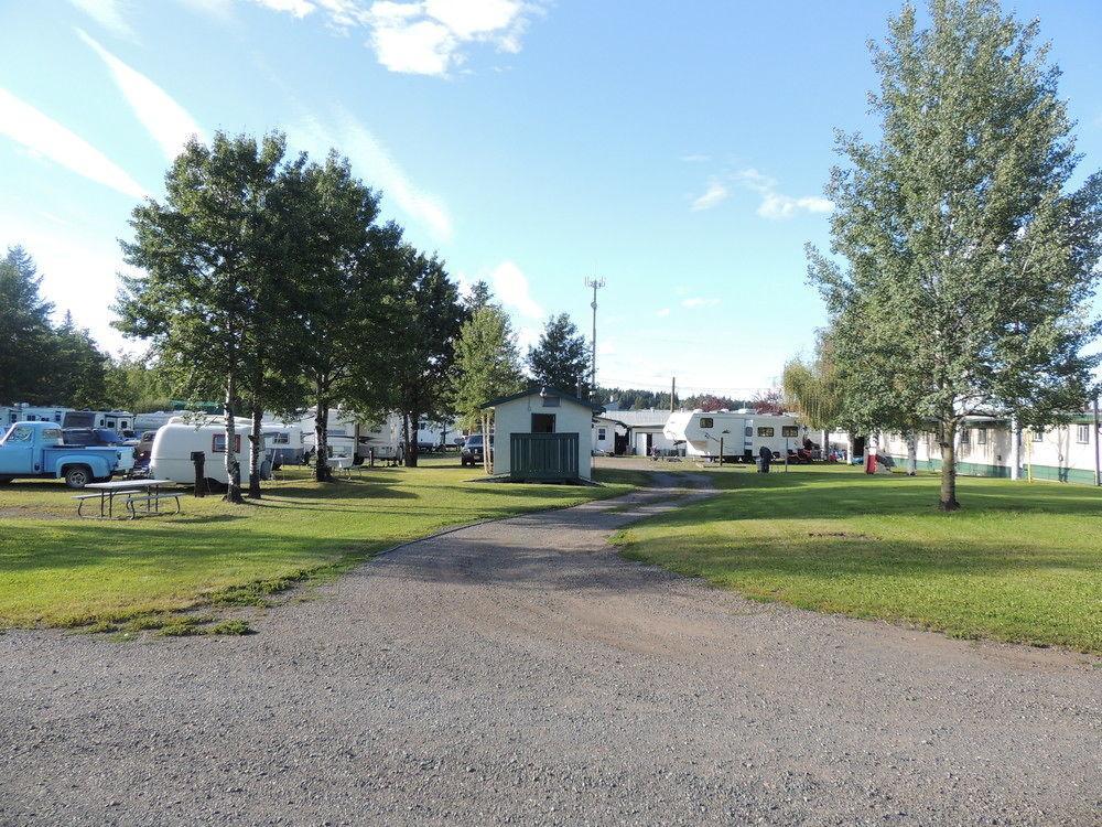 100 Mile Motel & Rv Park 100 Mile House Extérieur photo