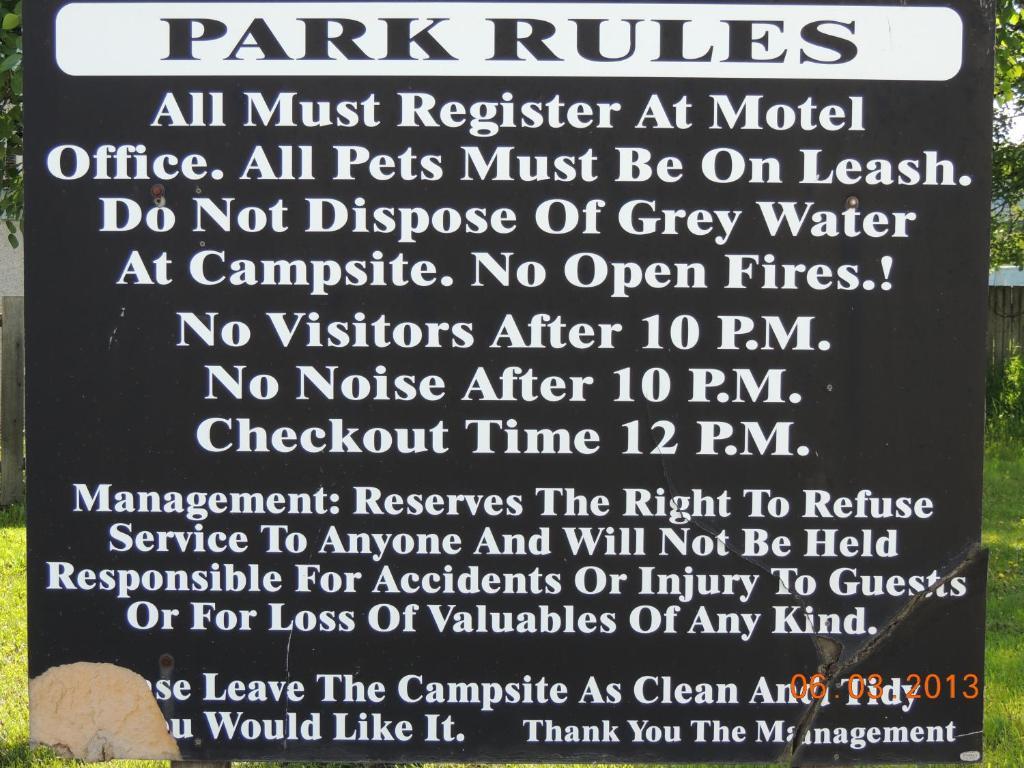 100 Mile Motel & Rv Park 100 Mile House Extérieur photo