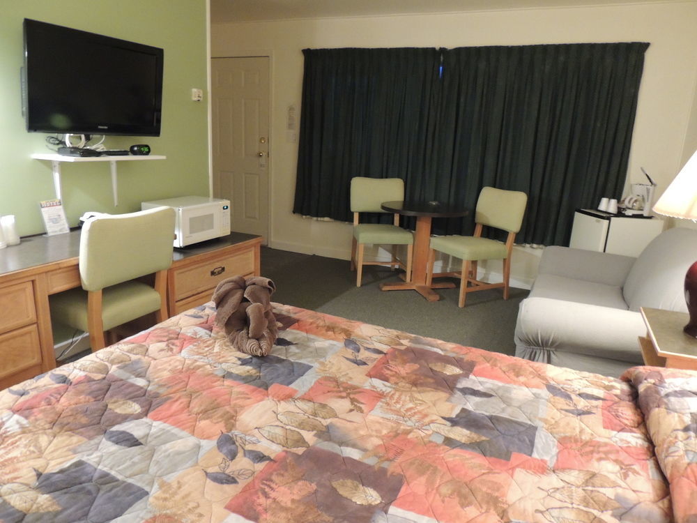 100 Mile Motel & Rv Park 100 Mile House Extérieur photo