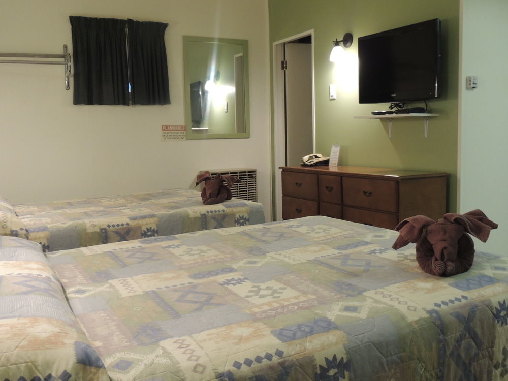 100 Mile Motel & Rv Park 100 Mile House Extérieur photo