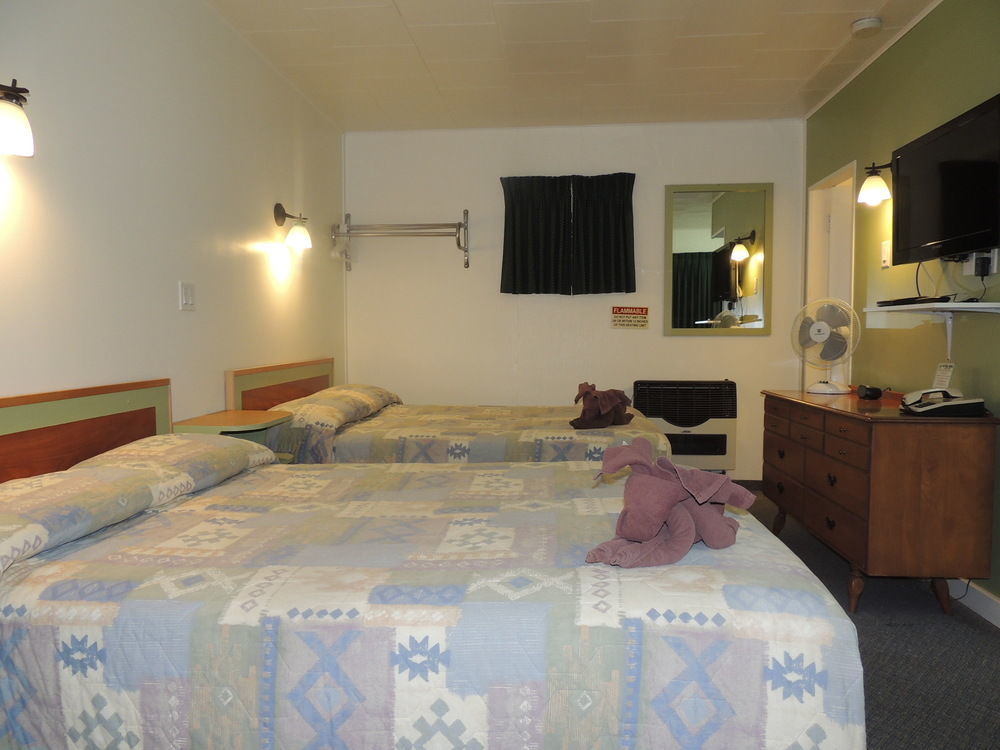 100 Mile Motel & Rv Park 100 Mile House Extérieur photo