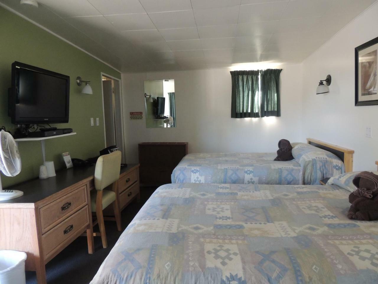 100 Mile Motel & Rv Park 100 Mile House Extérieur photo