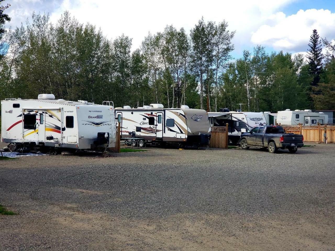 100 Mile Motel & Rv Park 100 Mile House Extérieur photo