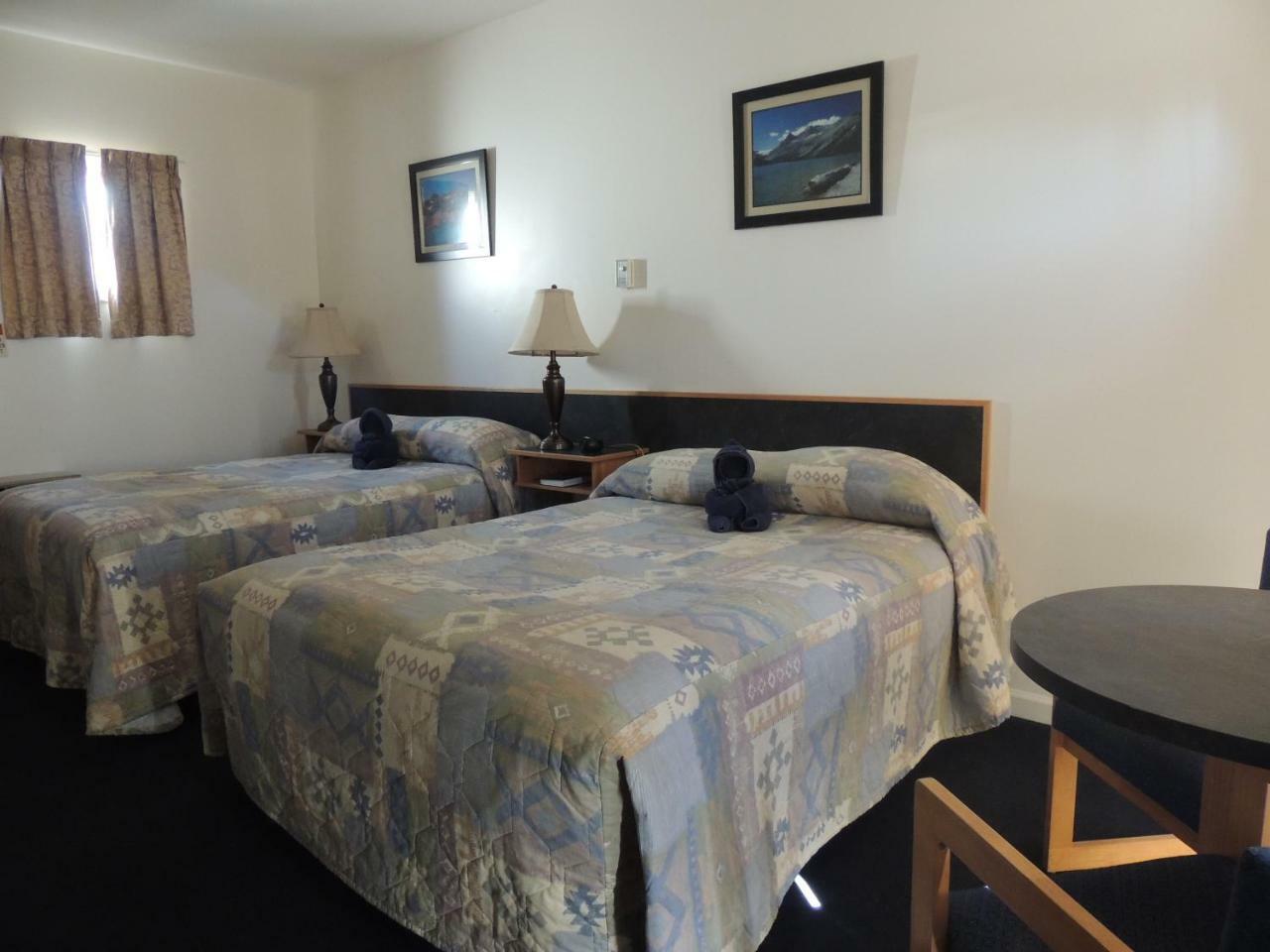 100 Mile Motel & Rv Park 100 Mile House Extérieur photo